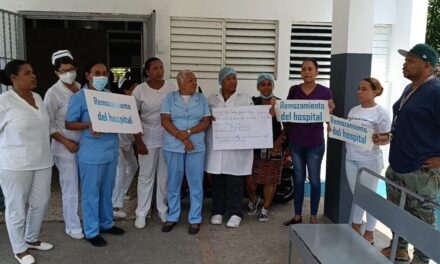 Personal de salud en el Hospital Carlos Zafra paraliza labores en Nagua.