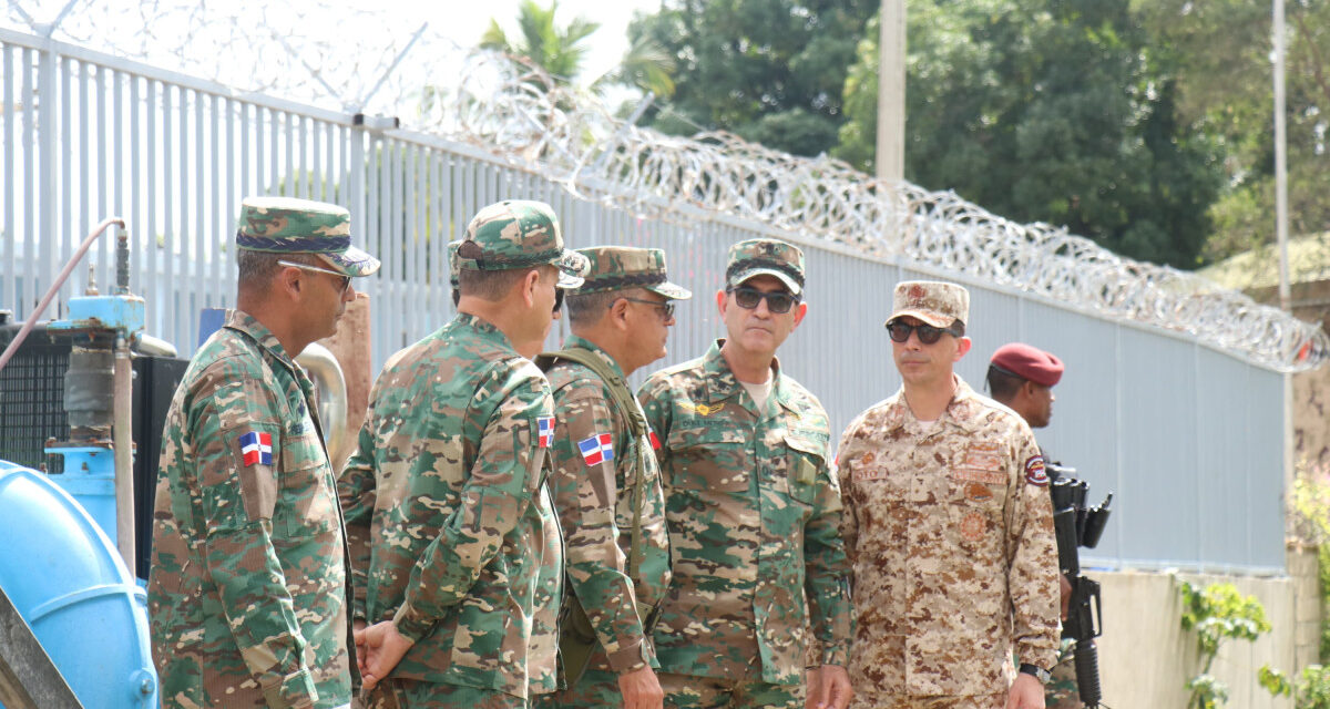 Ministro Defensa recorre frontera tras aumento de tensión en Haití