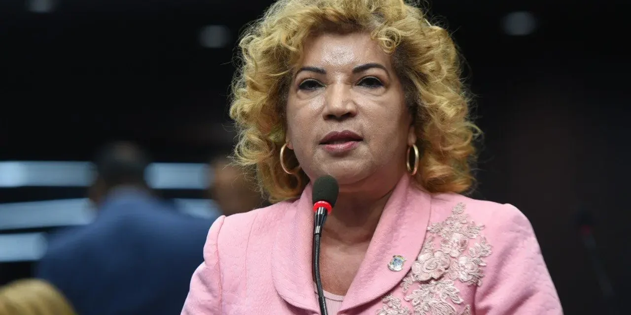 PLD sigue perdiendo legisladores, diputada María Fernández presenta renuncia “irrevocable”