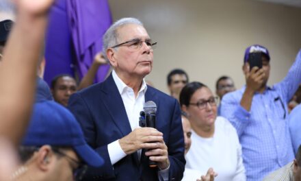 Danilo Medina a peledeístas: «Ustedes no pueden permitir que le compren cédulas en sus narices y quedarse tranquilitos»