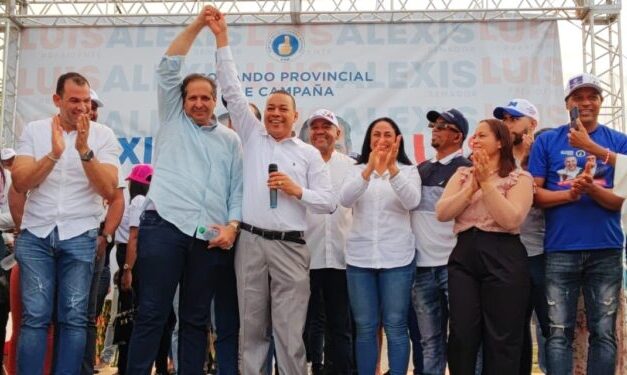 Reelecto alcalde de Las Gordas y dirigentes del PLD se juramentan en el PRM