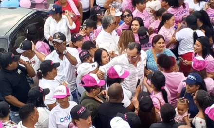 Jorge Cavoli recibe amplio respaldo de las mujeres de María Trinidad Sánchez; dice volverán a derrotar a la oposición en mayo
