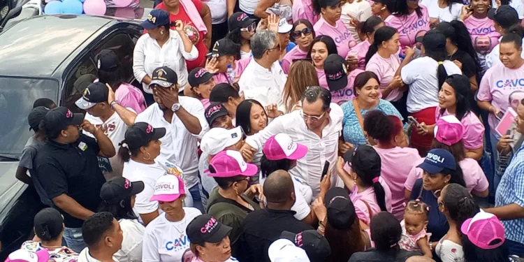 Jorge Cavoli recibe amplio respaldo de las mujeres de María Trinidad Sánchez; dice volverán a derrotar a la oposición en mayo