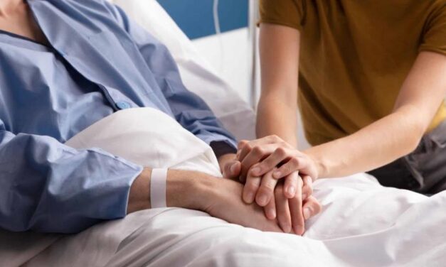 Retención de pacientes por falta de pago, práctica ilegal pero habitual en el país