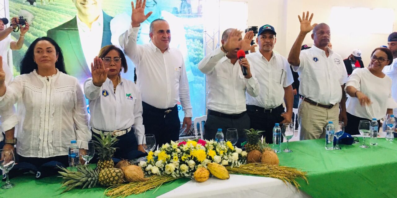 Juramentan en Nagua Frente Agropecuario en apoyo a Luis Abinader y Alexis Victoria
