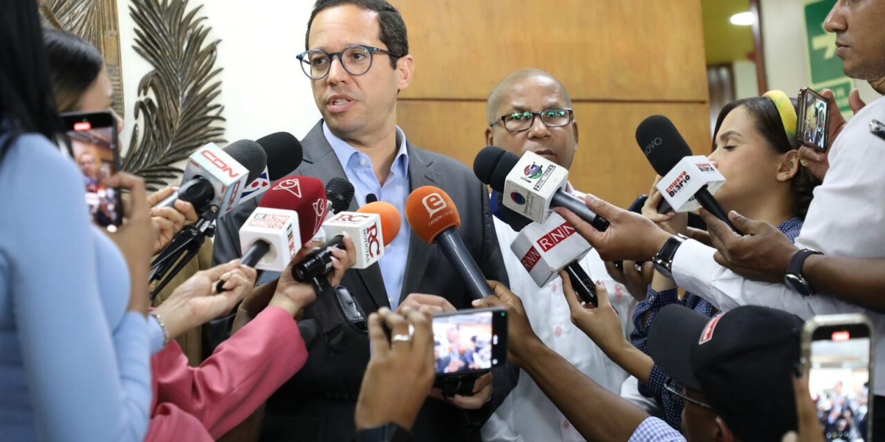 PRM solicita JCE actuar frente a noticias «falsas» contra Abinader