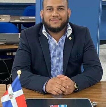 PRESIDENTE DEL PLD EN EL FACTOR LE RENUNCIA A DANILO; ACUSA A ABEL MARTÍNEZ DE TOTALITARIO