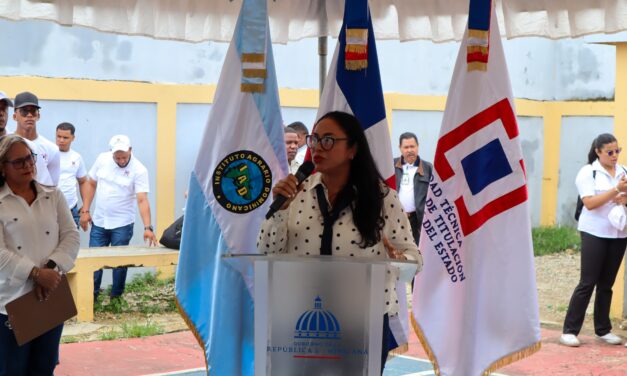 Gobierno inicia proceso de titulación en municipio de Nagua; Proceso de titulación beneficiará a 6,000 familias