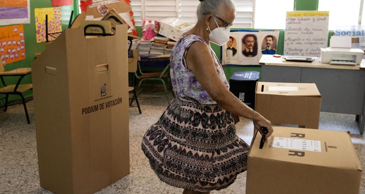 Abrieron colegios electorales en RD para comicios presidenciales