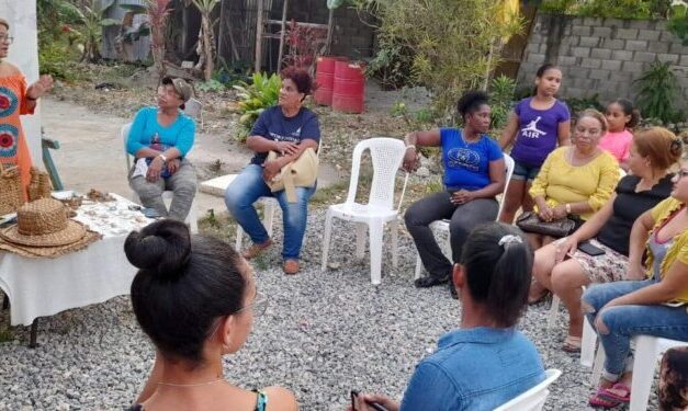 Alcaldía de El Factor lanza programa “Aprende y Cambia” para apoyar mujeres