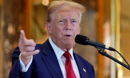 Trump dice que no tiene miedo al arresto domiciliario