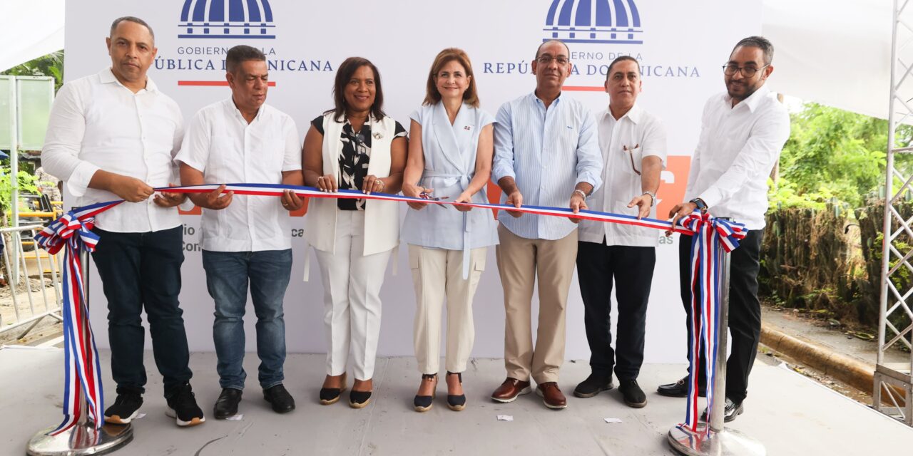 Raquel Peña inaugura obras en Monseñor Nouel y Espaillat para mejorar vías y servicio eléctrico