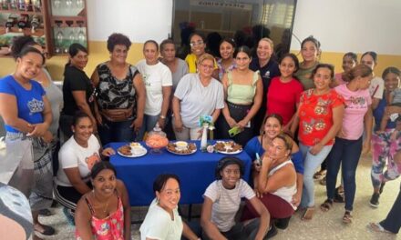 Alcaldía de El Factor impulsa el empoderamiento femenino a través de cursos de capacitación