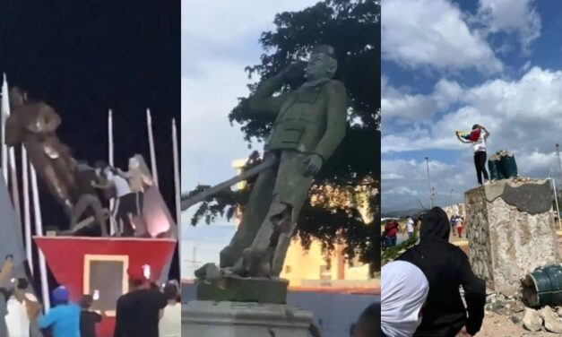 Manifestantes derriban estatuas de Hugo Chávez en Venezuela