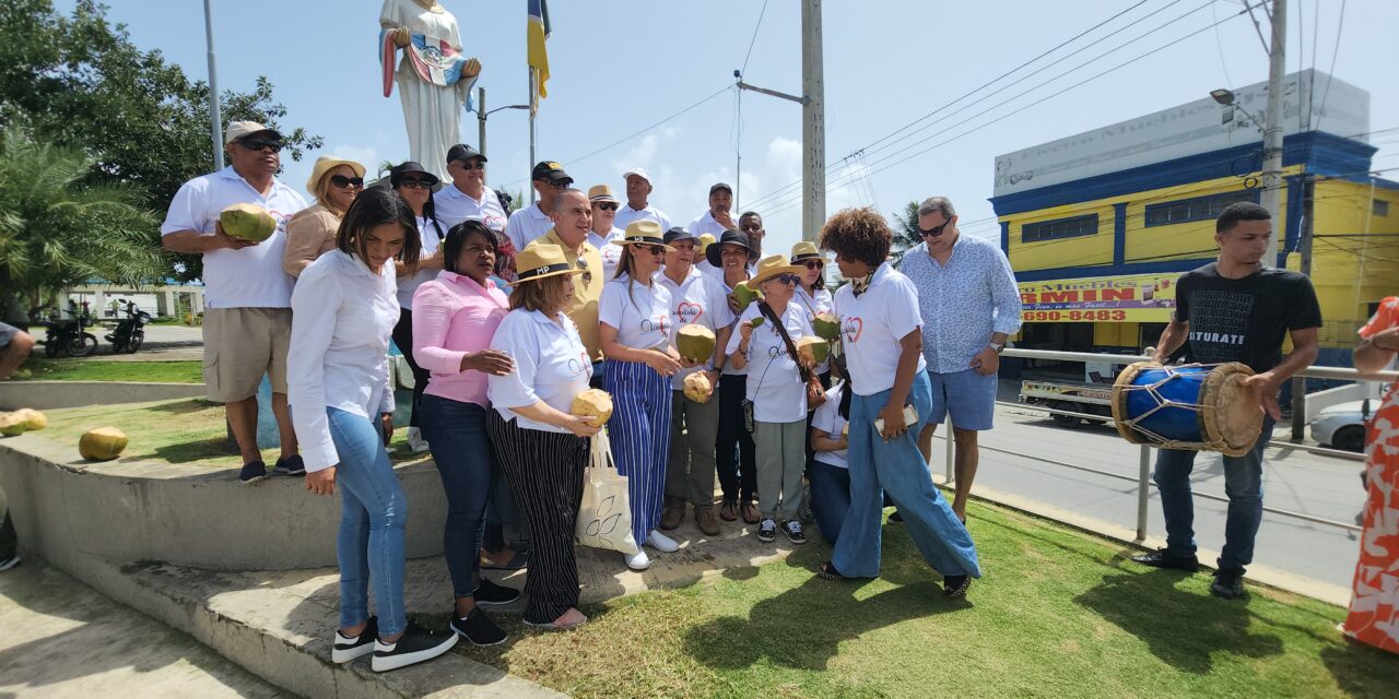 Senador Alexis Victoria Recibe Presidenta Acroarte Wanda Sánchez