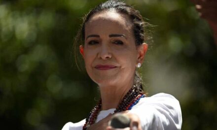 Corina Machado rechaza nuevas elecciones y ofrece actas de oposición para revisión