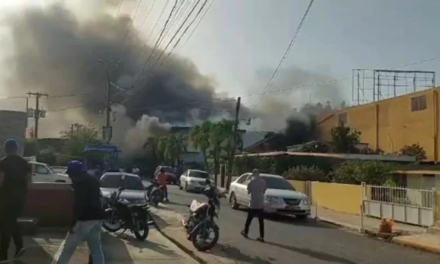 SAMANA: Dos jóvenes fallecieron al incendiarse una ferretería