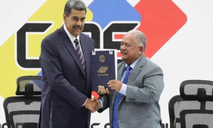 Nicolás Maduro responde a EE.UU. e insta a este país a “sacar sus narices de Venezuela”