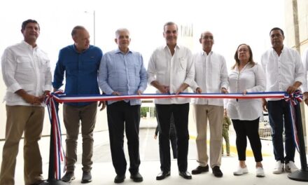 Presidente Abinader inaugura obras en La Altagracia y Santiago