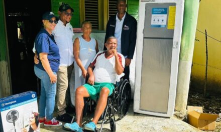 La Alcaldía de El Factor y Plan Social entregan ayuda prometida a familias afectadas en Jovito de El Papayo