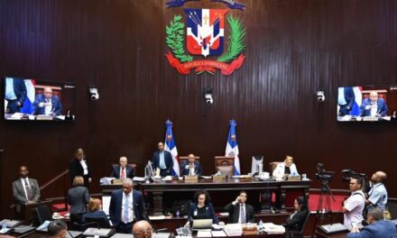 Diputados aprueban préstamos por 625 millones de dólares