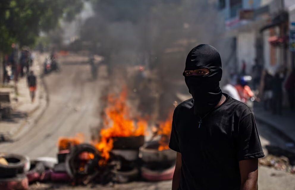 Más 4 mil personas huyen de pandillas en Puerto Príncipe