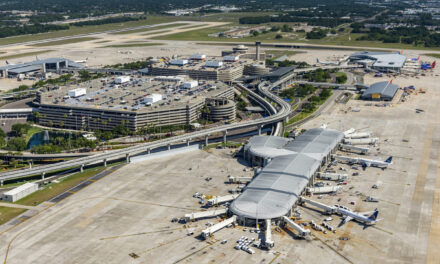 FLORIDA: Diez aeropuertos cerrados por el huracán Milton