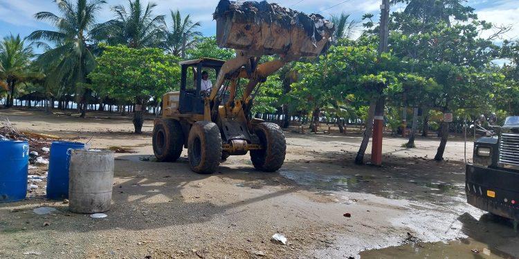 Alcaldía de San José de Matanzas intensifica operativos de limpieza en la Poza de Bojolo