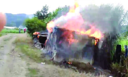 Destruyen casas de haitianos en zona de Constanza