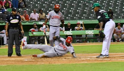 Estrellas se acerca primer lugar al ganar a Leones en beisbol de RD