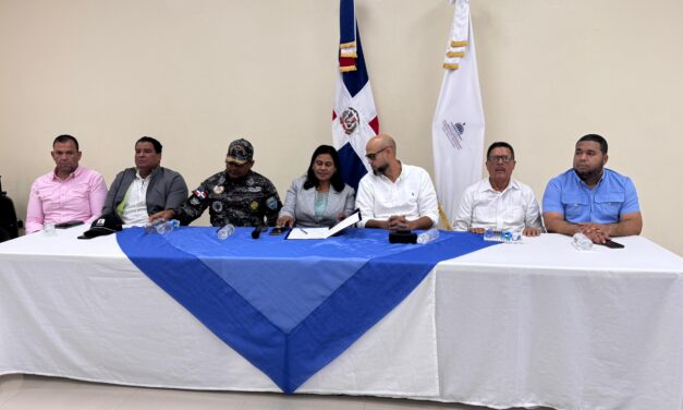 GOBERNADORA AMADA LÓPEZ Y ALCALDE JUNIOR PERALTA, ANUNCIAN VISITA DEL PRESIDENTE LUIS ABINADER A LA PROVINCIA MARIA TRINIDAD SÁNCHEZ.