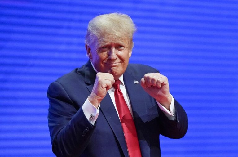Fiscal especial pide retirar 4 cargos federales contra Trump