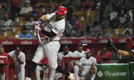 Jonrón de Marmolejos coronó regreso del Escogido para vencer 6-5 a los Toros