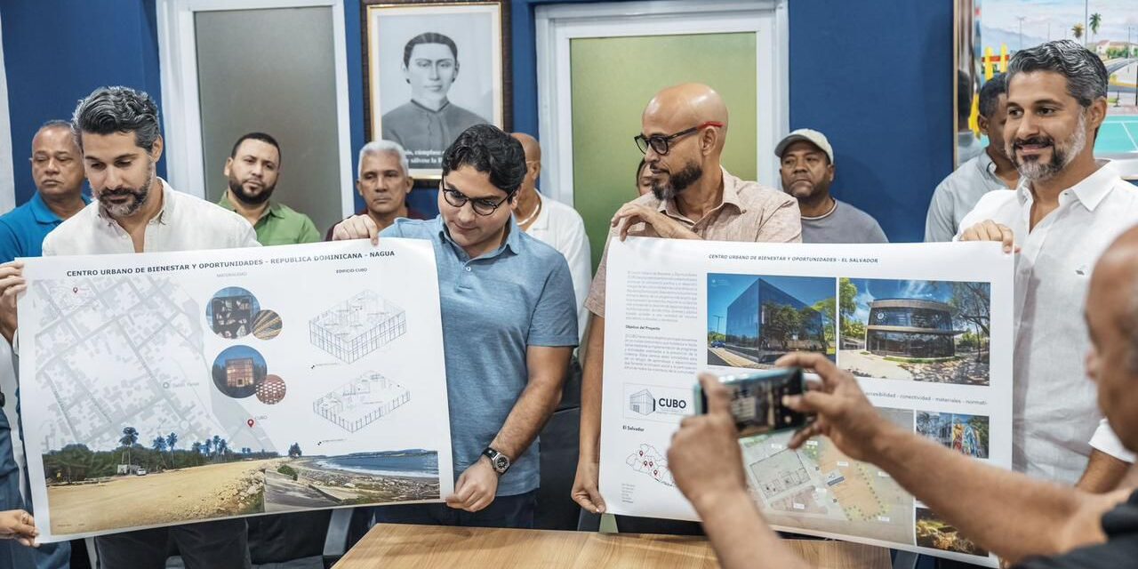 HOSTOS RIZIK DIRECTOR DEL BCIE Y EL ALCALDE JUNIOR PERALTA ANUNCIAN CONSTRUCCIÓN DEL PRIMER CUBO EN EL PAÍS, EN NAGUA.