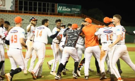 Los Toros del Este dejan en el terreno a los Gigantes en “El Corral”