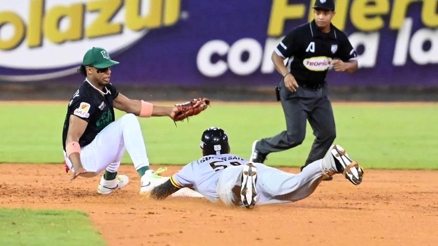 Las Águilas Cibaeñas se mantienen en el segundo puesto al vencer a las Estrellas en el Tetelo Vargas