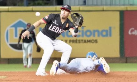 Licey vs. Escogido, juego cuatro; rozar el abismo o acercarse a la gloria