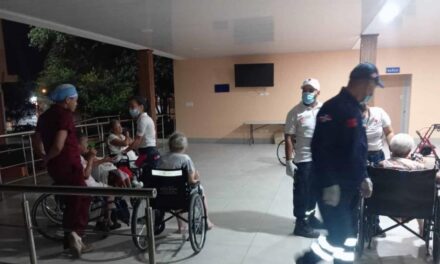 Evacuan a más de 20 adultos mayores por conato de incendio en asilo de Moca