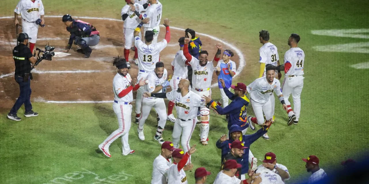 Venezuela logra no hitter y clasifica a semifinales de la Serie del Caribe