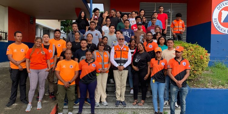 Defensa Civil de Nagua integra a estudiantes en actividades de prevención y respuesta ante emergencias