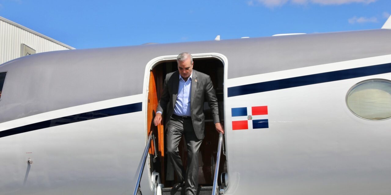 Presidente Abinader regresó a RD tras visita oficial a Uruguay