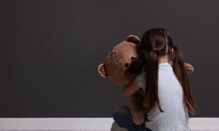 Abuso sexual a menores: el peligro oculto entre familiares y la importancia de educar para prevenir