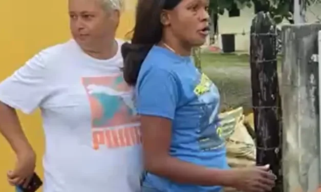 Arrestan a dos mujeres acusadas de robar tarjetas Supérate a familias vulnerables en María Trinidad Sánchez