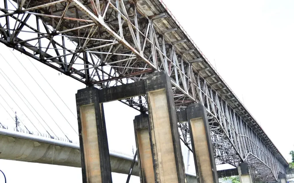 Advierten sobre el deterioro del Puente de la 17