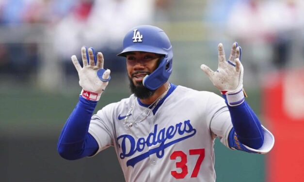 Dodgers colocan al jardinero Teoscar Hernández en lista de lesionados por diez días