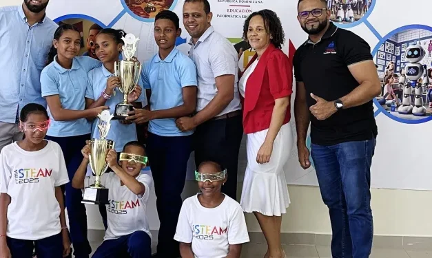 Distrito Educativo 14-06 de El Factor obtiene primer lugar regional en Robótica Educativa