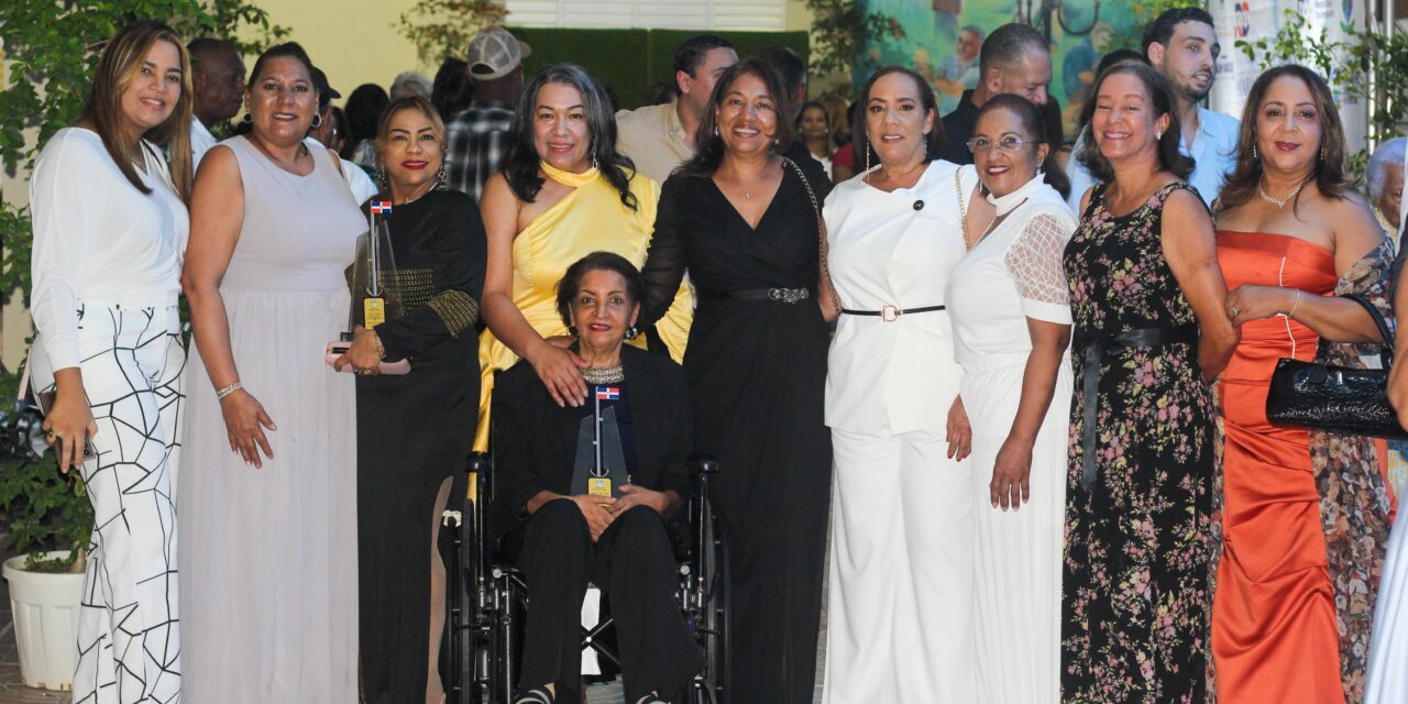 AYUNTAMIENTO DE NAGUA Y SU ALCALDE JUNIOR PERALTA REALIZAN UNA VEZ MÁS EL PREMIO “EN HONOR A MARÍA TRINIDAD SÁNCHEZ”.