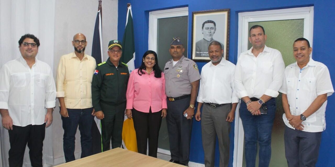 DIGESETT y autoridades de María Trinidad Sánchez llegan acuerdo para solucionar problemas del tránsito en Nagua.