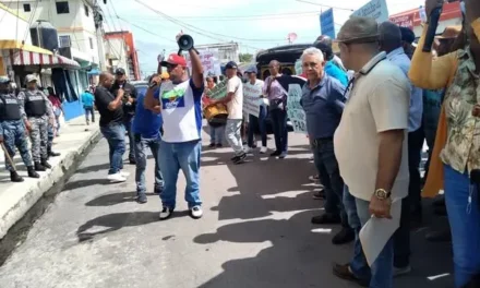 Comunidades de Nagua protestan por falta de agua y dan plazo de 30 días para reinicio de obras del acueducto