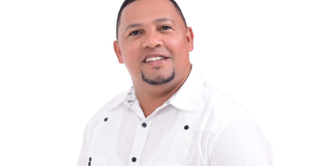Conociendo al Empresario Carlos Faña Propietario de Óptica Tú Luz